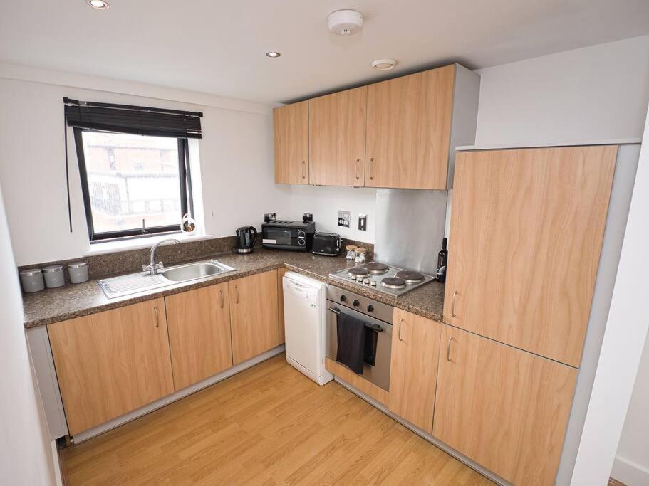 ברמינגהאם Lovely 1 Bedroom Apartment - Bham City Centre מראה חיצוני תמונה