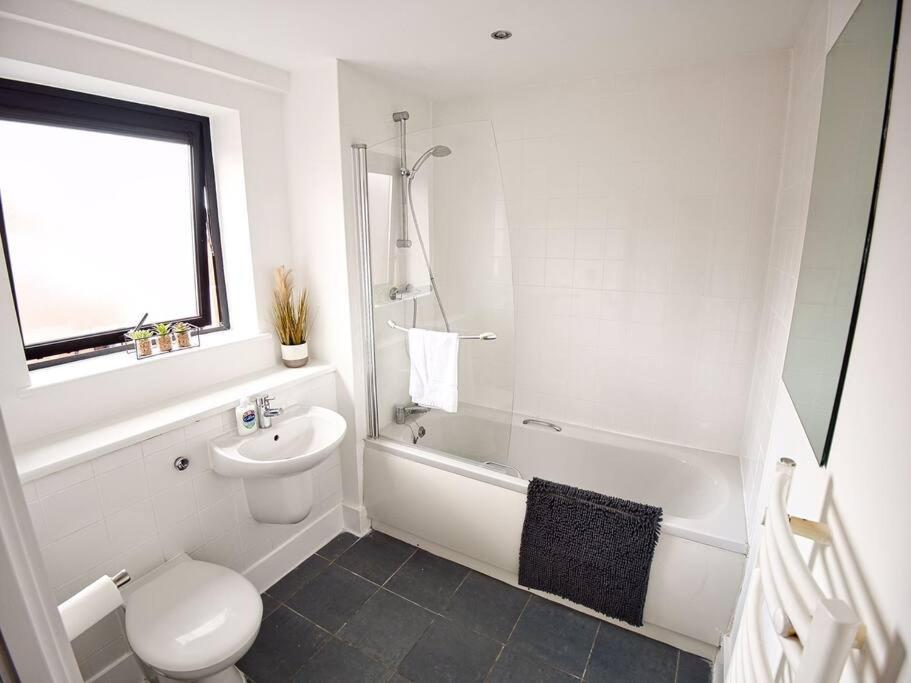 ברמינגהאם Lovely 1 Bedroom Apartment - Bham City Centre מראה חיצוני תמונה